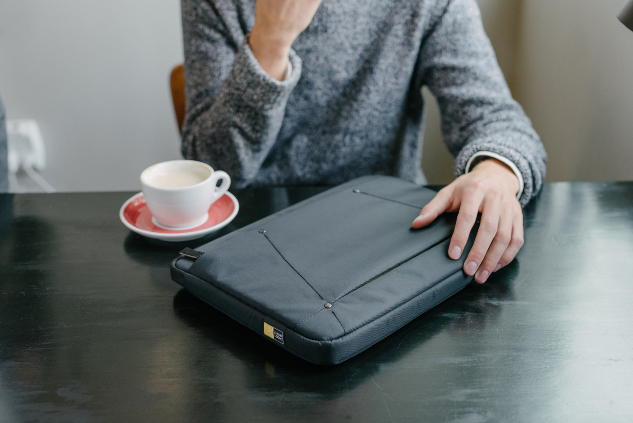 Case Logic Deco 14" Laptop Sleeve. Black