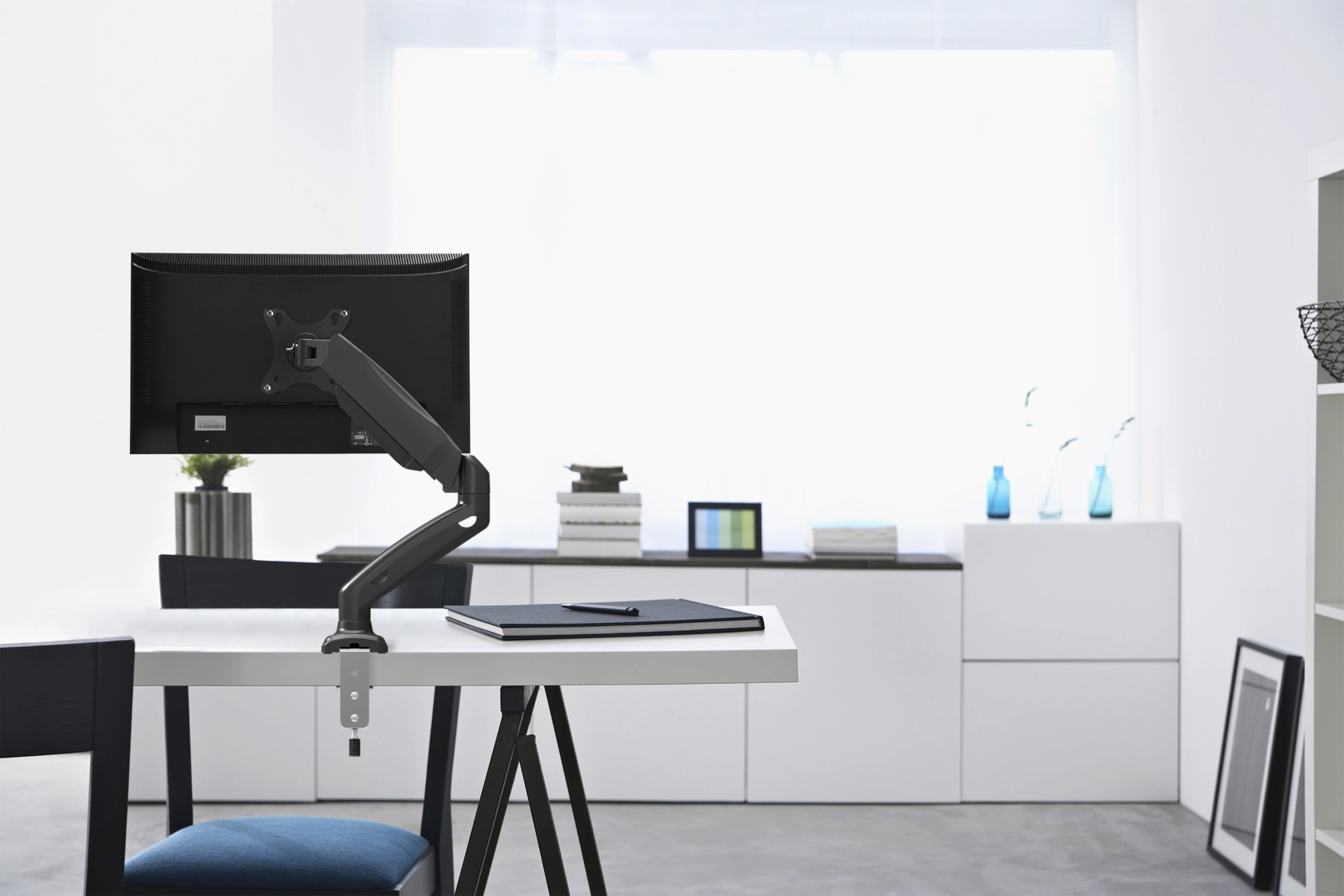 Sinox Office Single Monitor Desk Mount with Gas Spring. Up to 32". Black