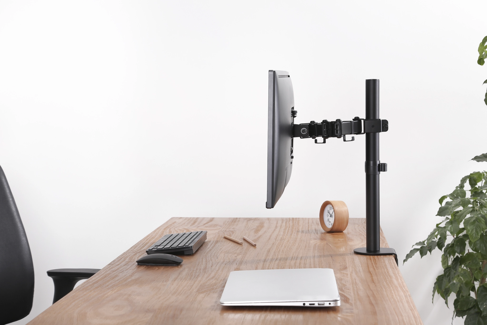 Sinox Office Single Monitor Desk Mount. Up to 32". Black