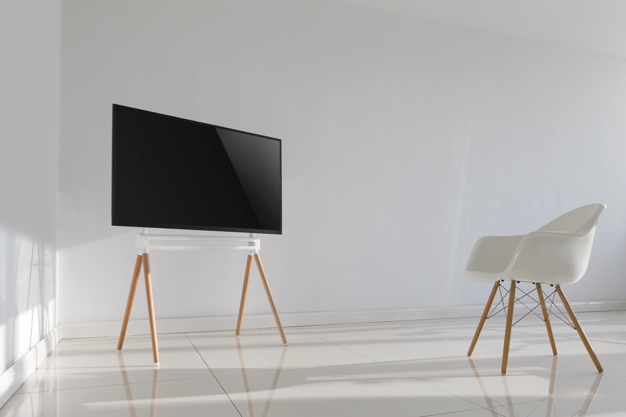 Sinox Quadrupod TV Floor Stand. 60"-75". White & Beech