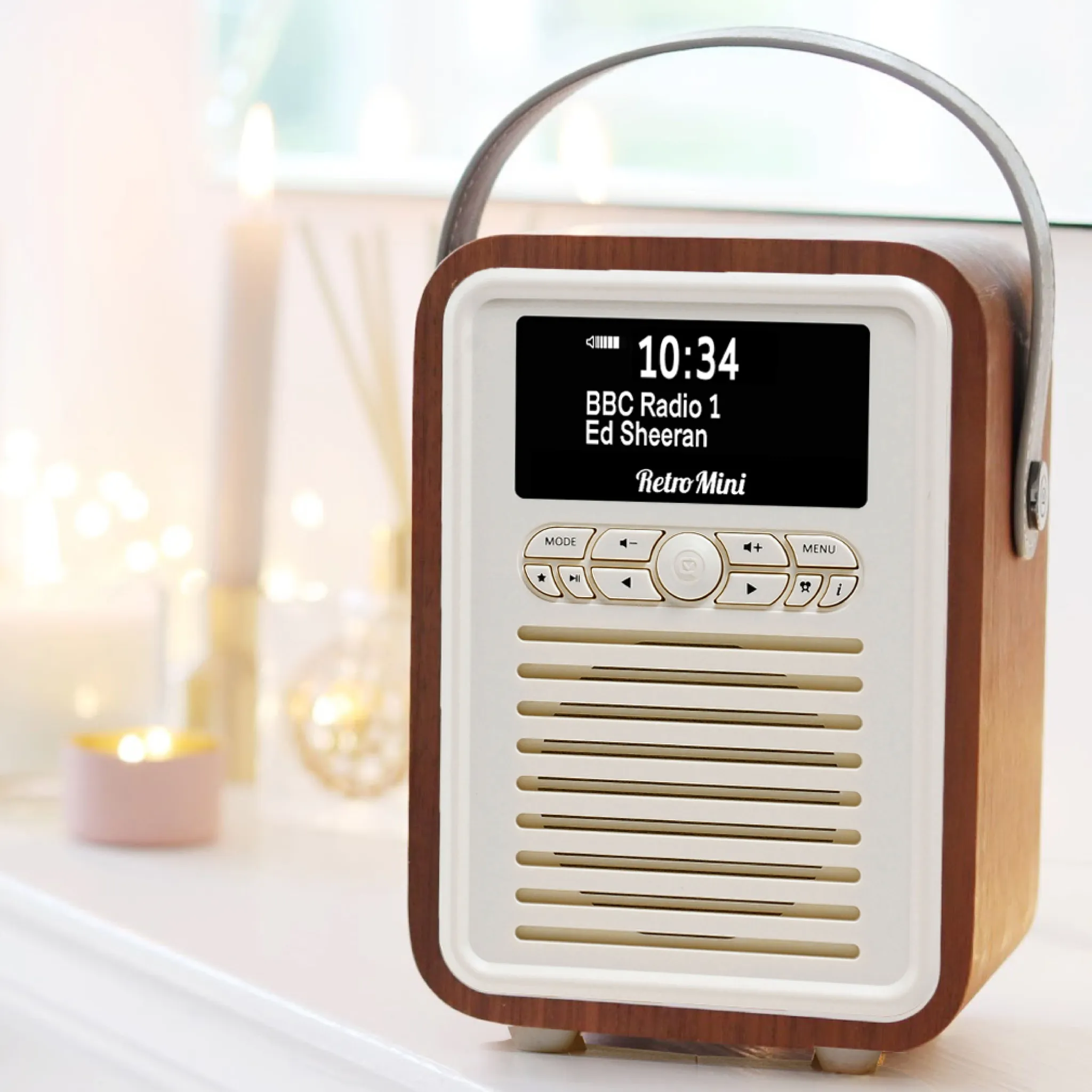 VQ Retro Mini radio. Valnød