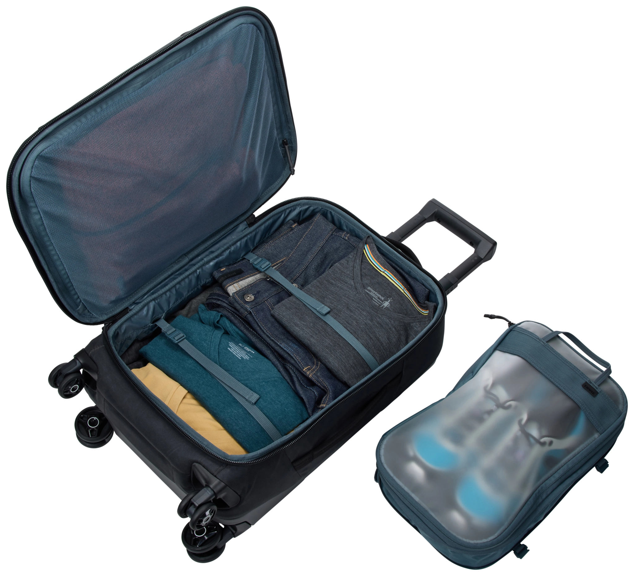 Thule Aion Carry On Spinner. Black