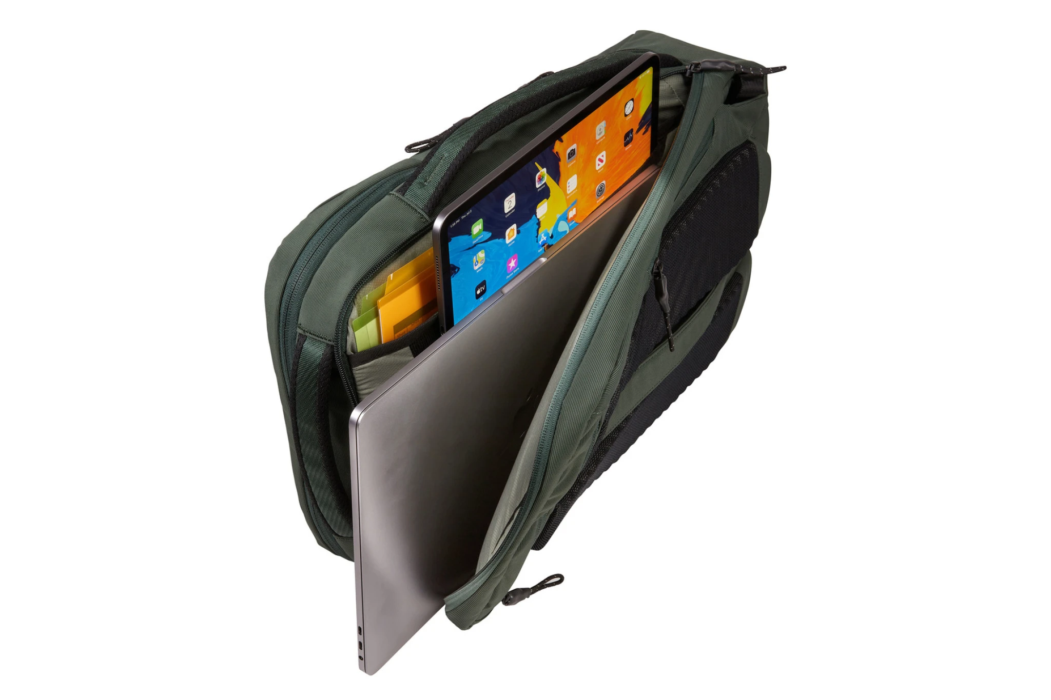 Thule Paramount Convertible Backpack 16L. Green Thule Paramount Convertible Backpack 16L. Green