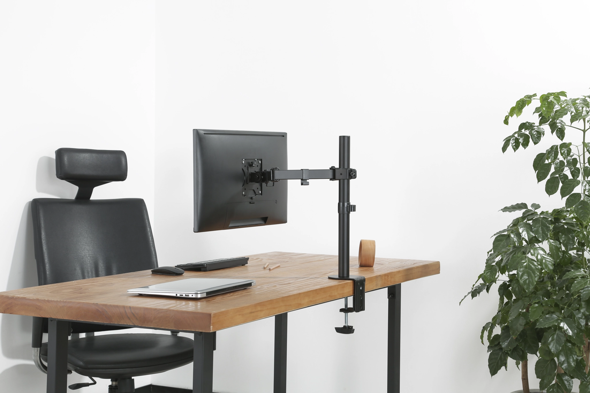 Sinox Office Single Monitor Desk Mount. Up to 32". Black
